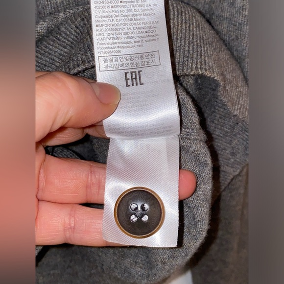 Banana Republic Dark Silver Gray Cardigan Sweater Size M Medium Italian Yarn - Picture 6 of 9